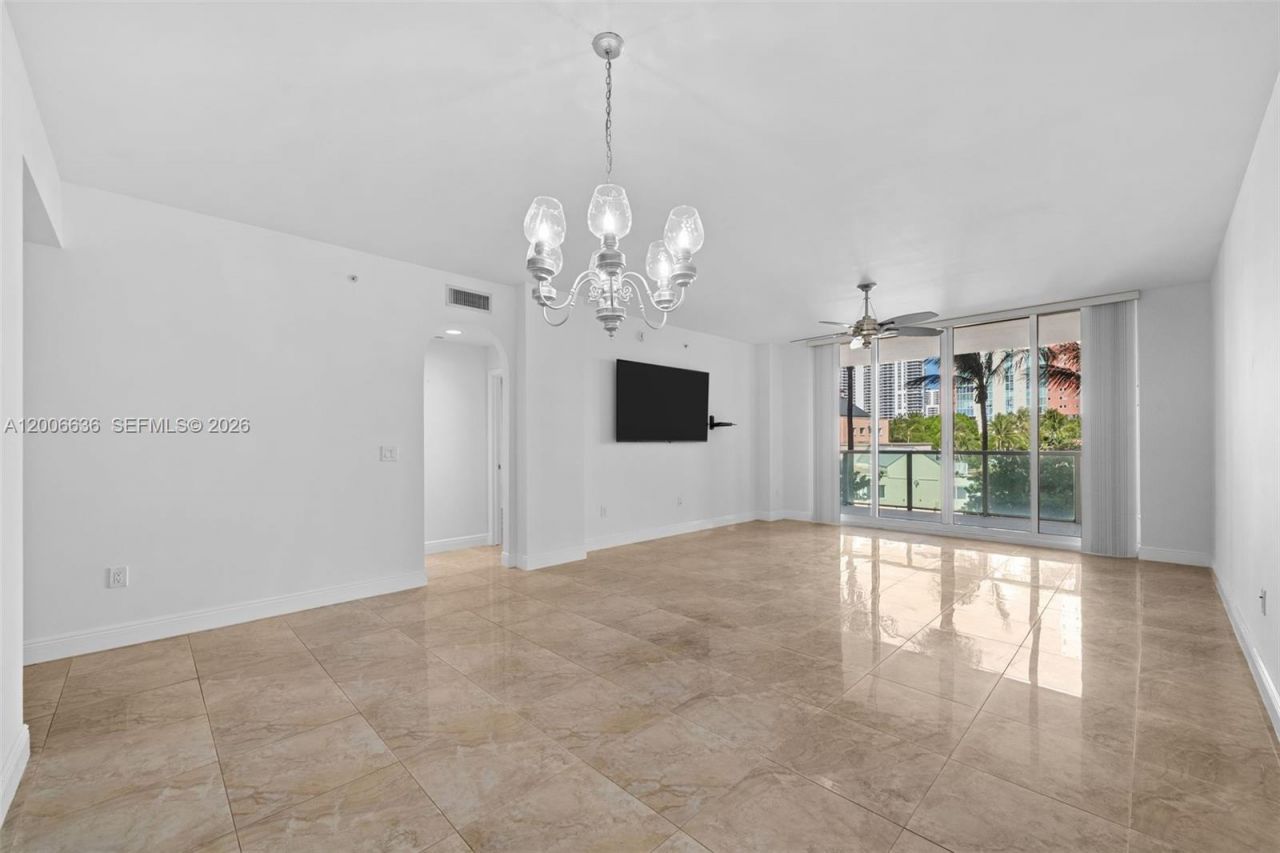 3340 NE 190th St , Unit 403, Aventura, FL 33180 Photo