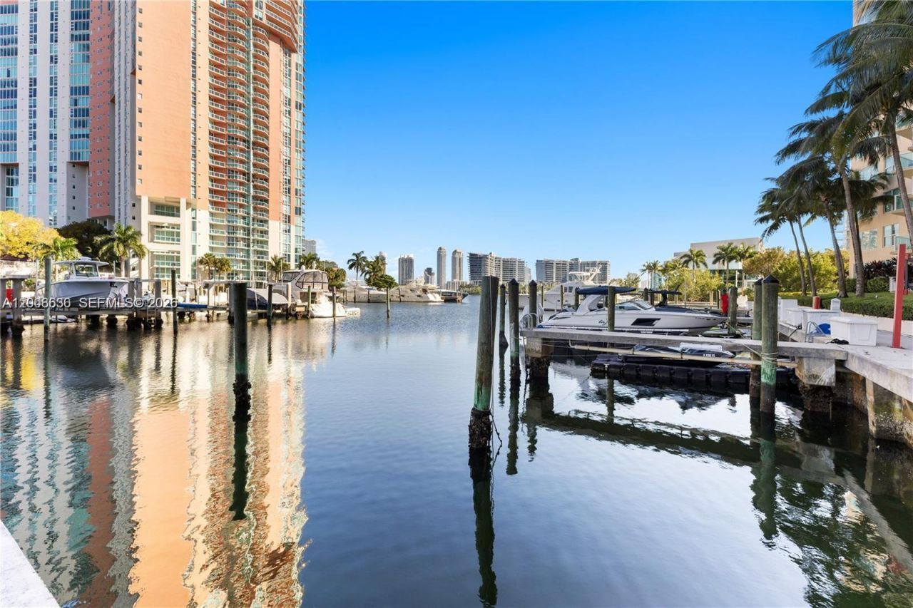 3340 NE 190th St , Unit 403, Aventura, FL 33180 Photo