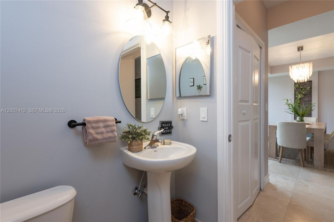 1650 Galiano St, Unit TH14, Coral Gables, FL 33134 Photo