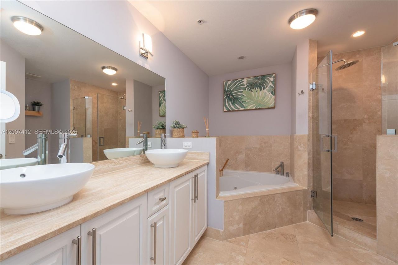 1650 Galiano St, Unit TH14, Coral Gables, FL 33134 Photo