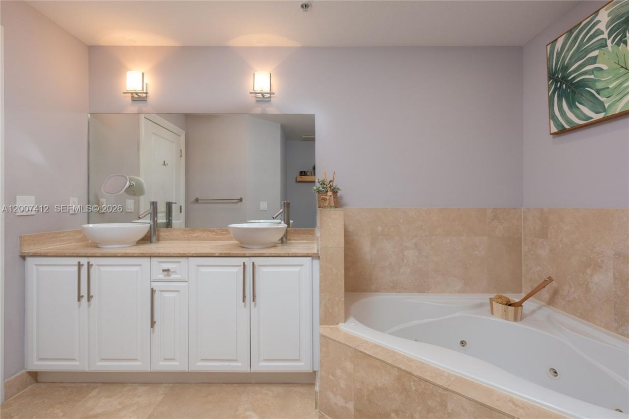 1650 Galiano St, Unit TH14, Coral Gables, FL 33134 Photo