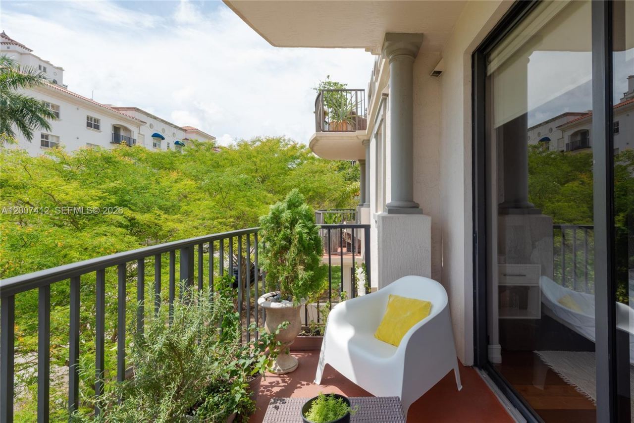 1650 Galiano St, Unit TH14, Coral Gables, FL 33134 Photo