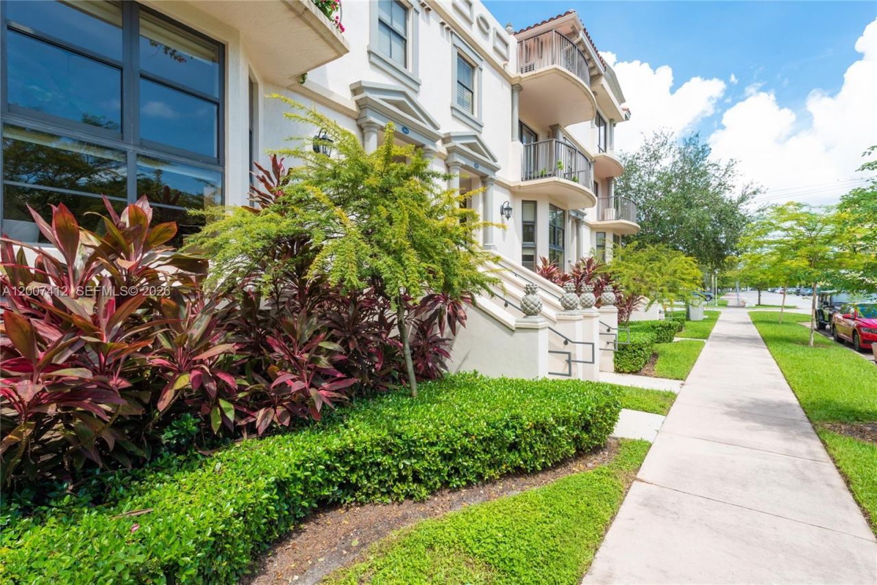 1650 Galiano St, Unit TH14, Coral Gables, FL 33134 Photo