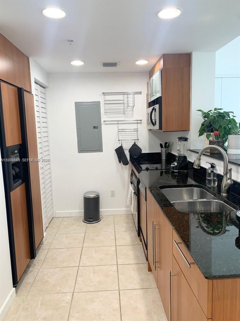 335 S Biscayne Blvd, Unit 1106, Miami, FL 33131 Photo