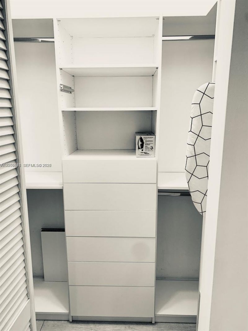 335 S Biscayne Blvd, Unit 1106, Miami, FL 33131 Photo