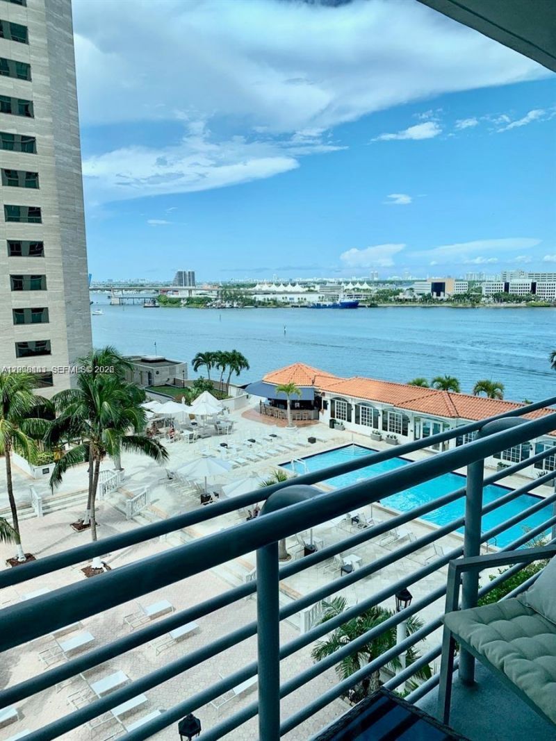 335 S Biscayne Blvd, Unit 1106, Miami, FL 33131 Photo