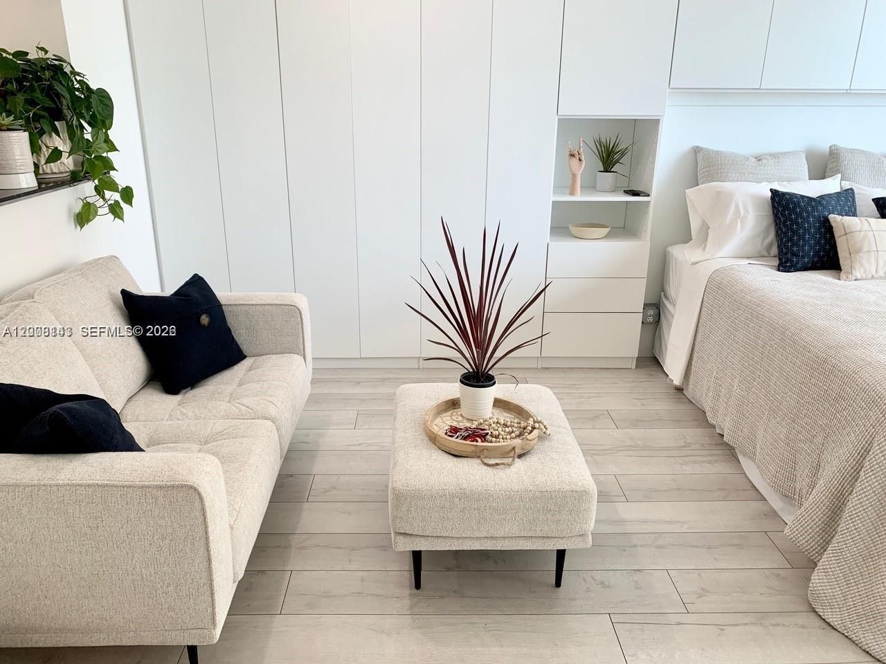 335 S Biscayne Blvd, Unit 1106, Miami, FL 33131 Photo