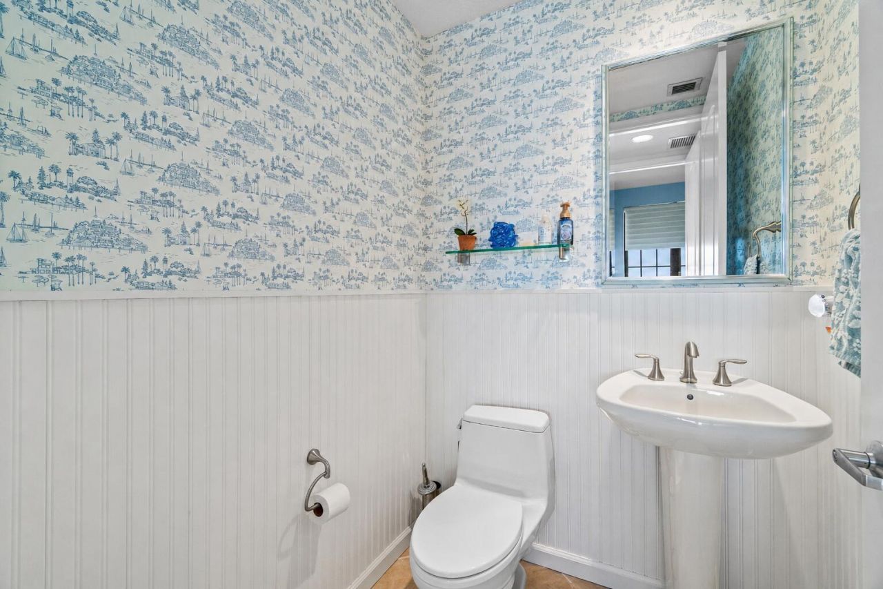 701 S Olive Avenue, Unit 1718, West Palm Beach, FL 33401 Photo