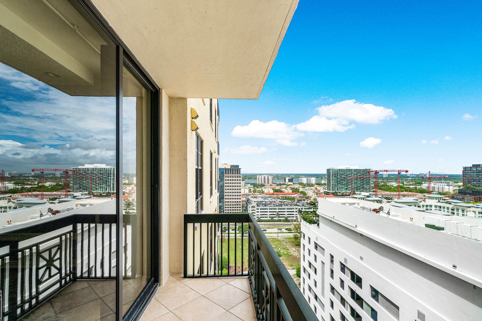 701 S Olive Avenue, Unit 1718, West Palm Beach, FL 33401 Photo