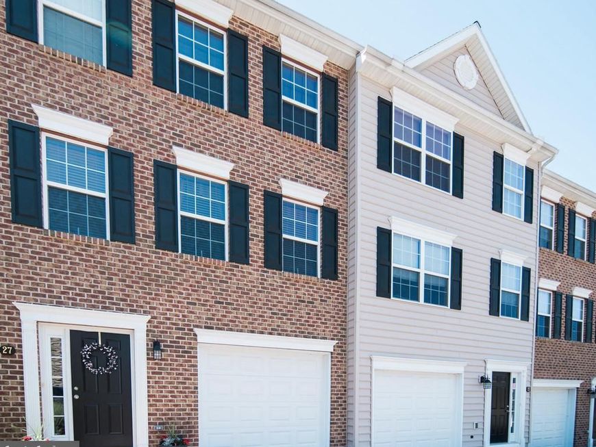 22 Mustang Dr, Hanover, PA 17331 Main Photo