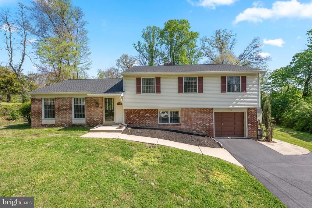 1431 Clover Lane, West Chester, PA 19380 Main Photo