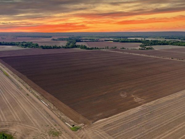 000 Arm Lake Road , Bradford, AR 72020