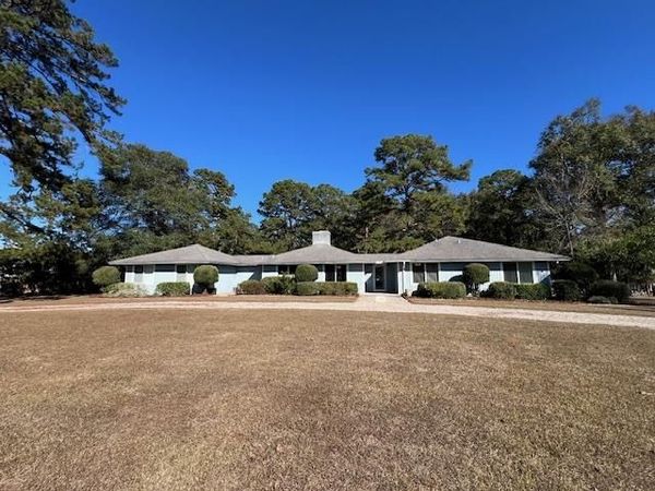 2537 Stonegate Drive , Tallahassee, FL 32308