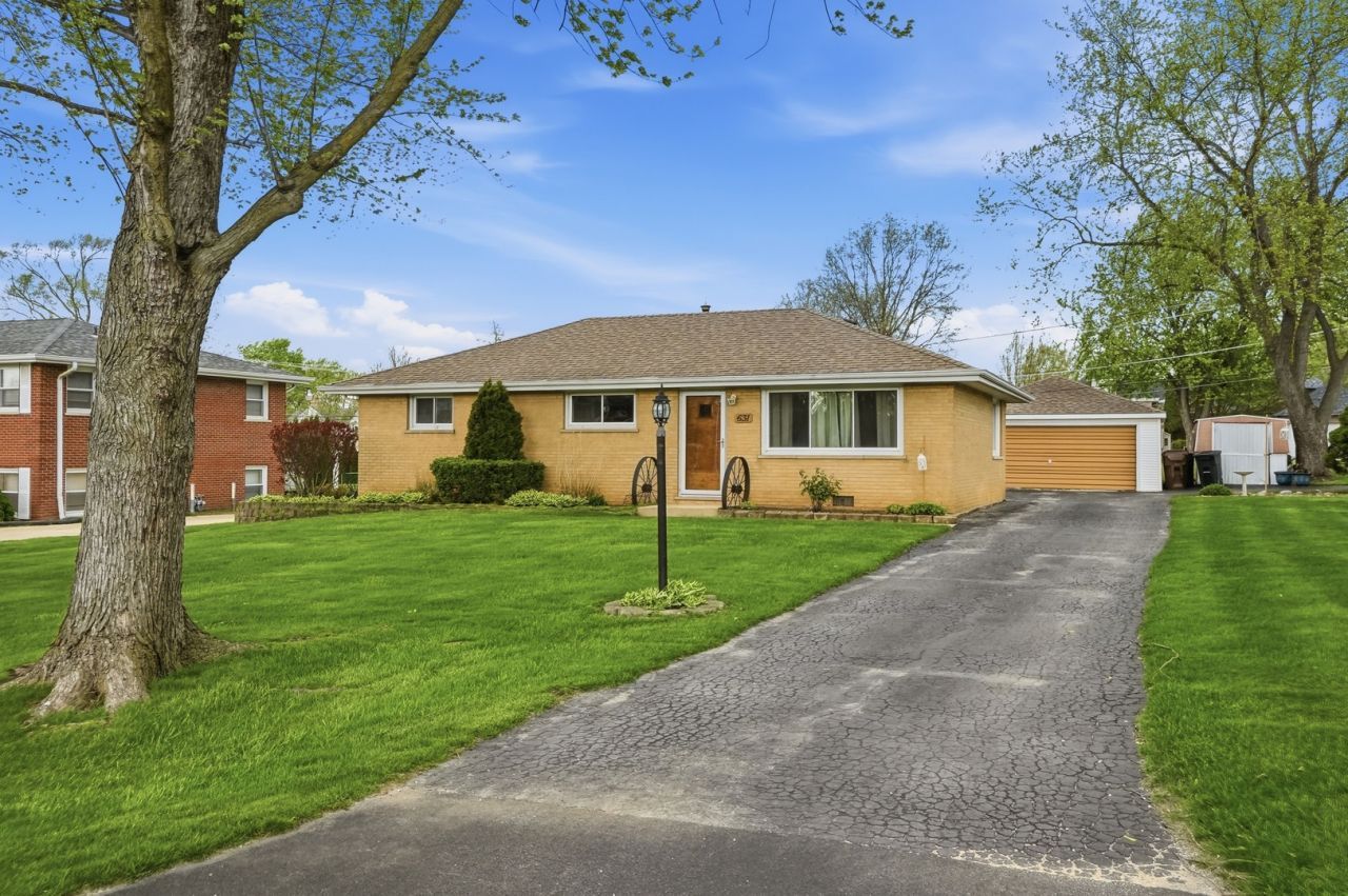 631 Pasadena Avenue, Beecher, IL 60401 Main Photo