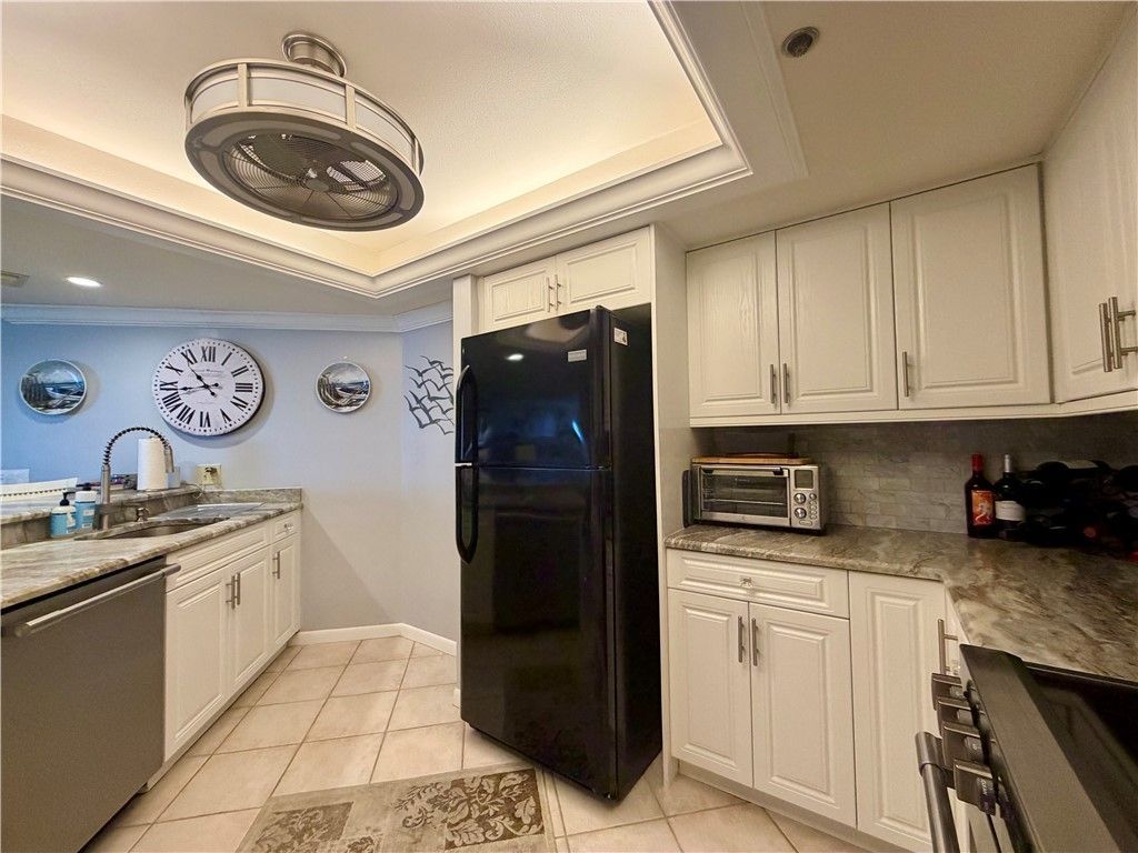3120 N Highway A1a, Unit 402, Hutchinson Island, FL 34949 Photo
