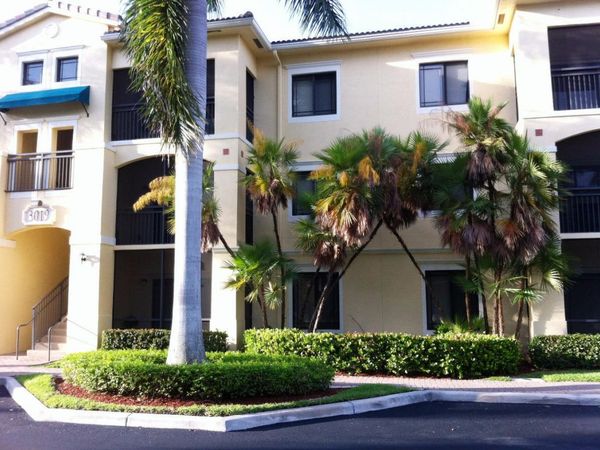 3019 Alcazar Place, Unit Apt 102, Palm Beach Gardens, FL 33410