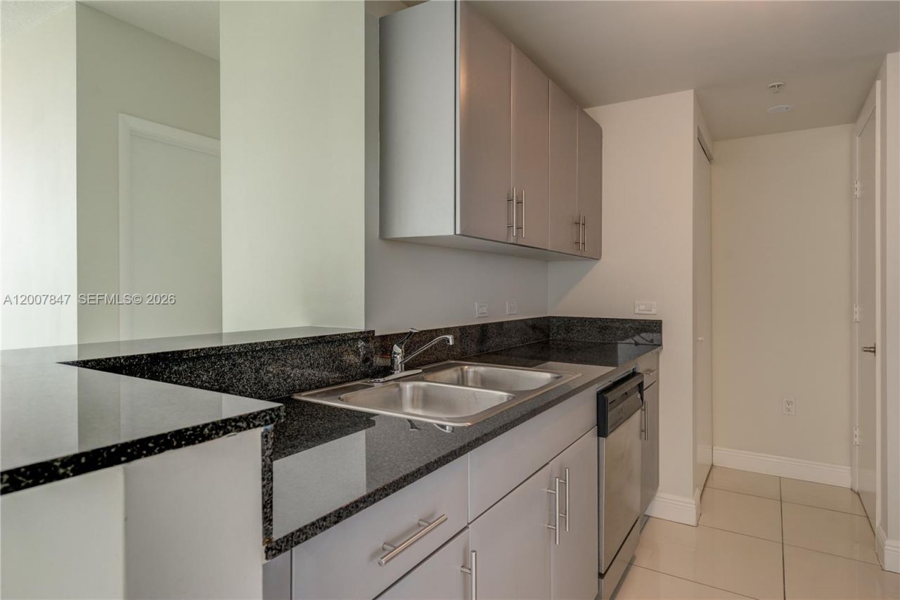 1871 NW S River Dr, Unit 802, Miami, FL 33125 Photo