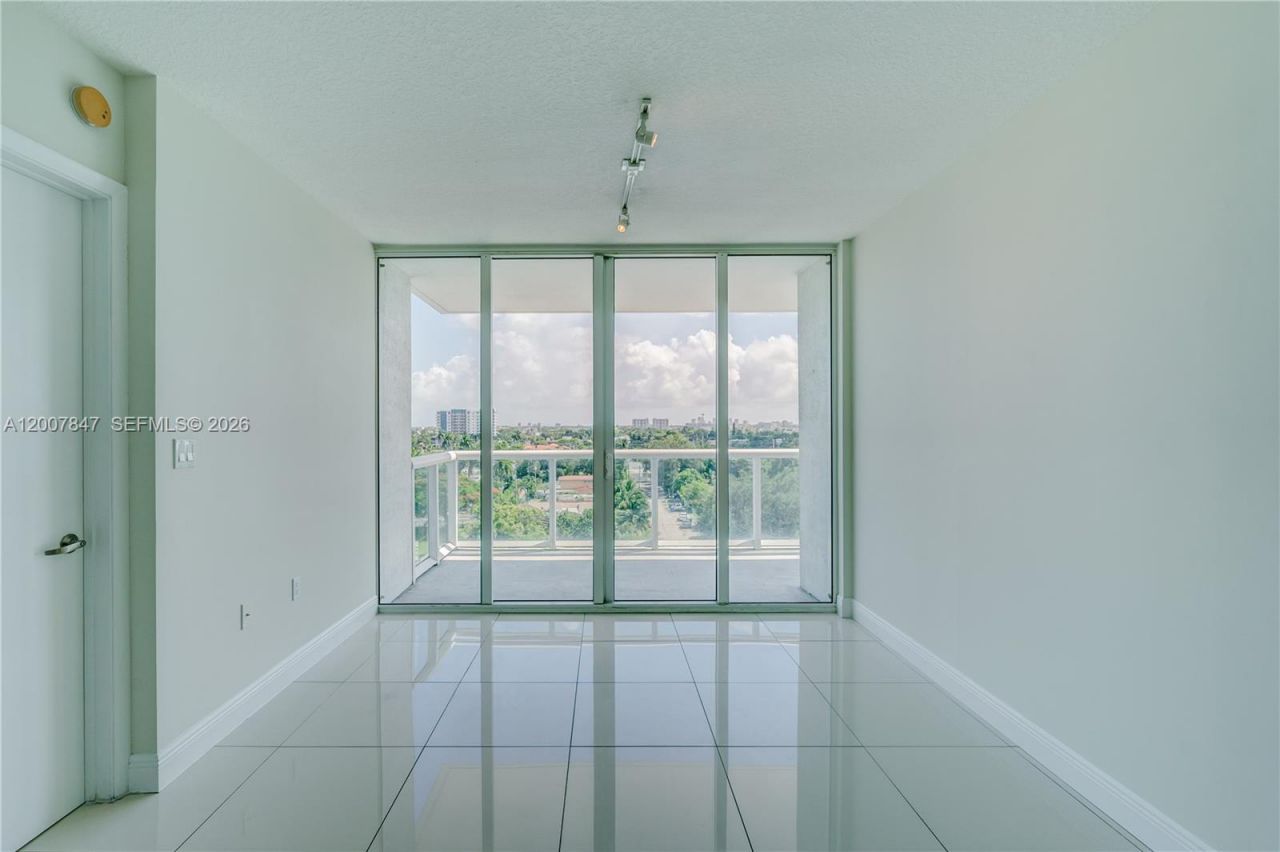 1871 NW S River Dr, Unit 802, Miami, FL 33125 Photo