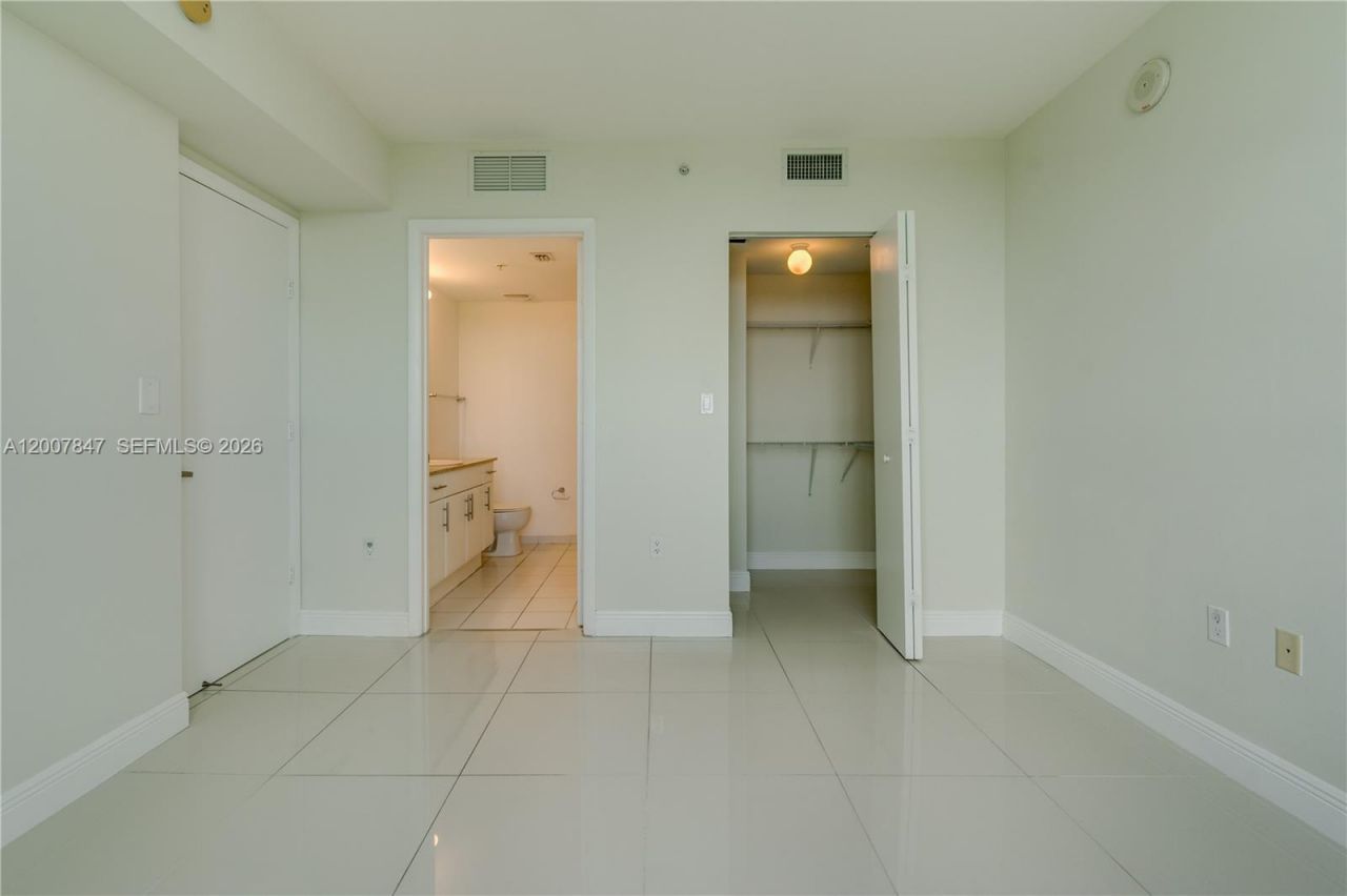1871 NW S River Dr, Unit 802, Miami, FL 33125 Photo
