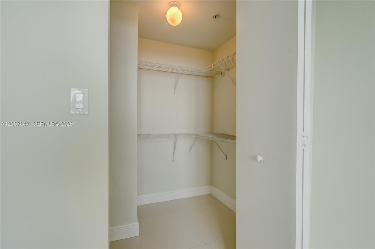 1871 NW S River Dr, Unit 802, Miami, FL 33125 Photo