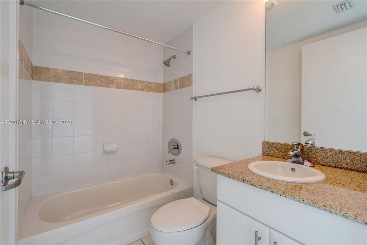 1871 NW S River Dr, Unit 802, Miami, FL 33125 Photo