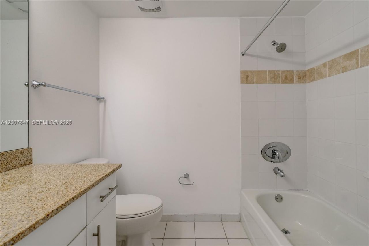 1871 NW S River Dr, Unit 802, Miami, FL 33125 Photo