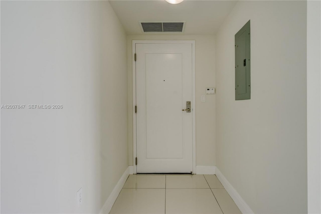 1871 NW S River Dr, Unit 802, Miami, FL 33125 Photo