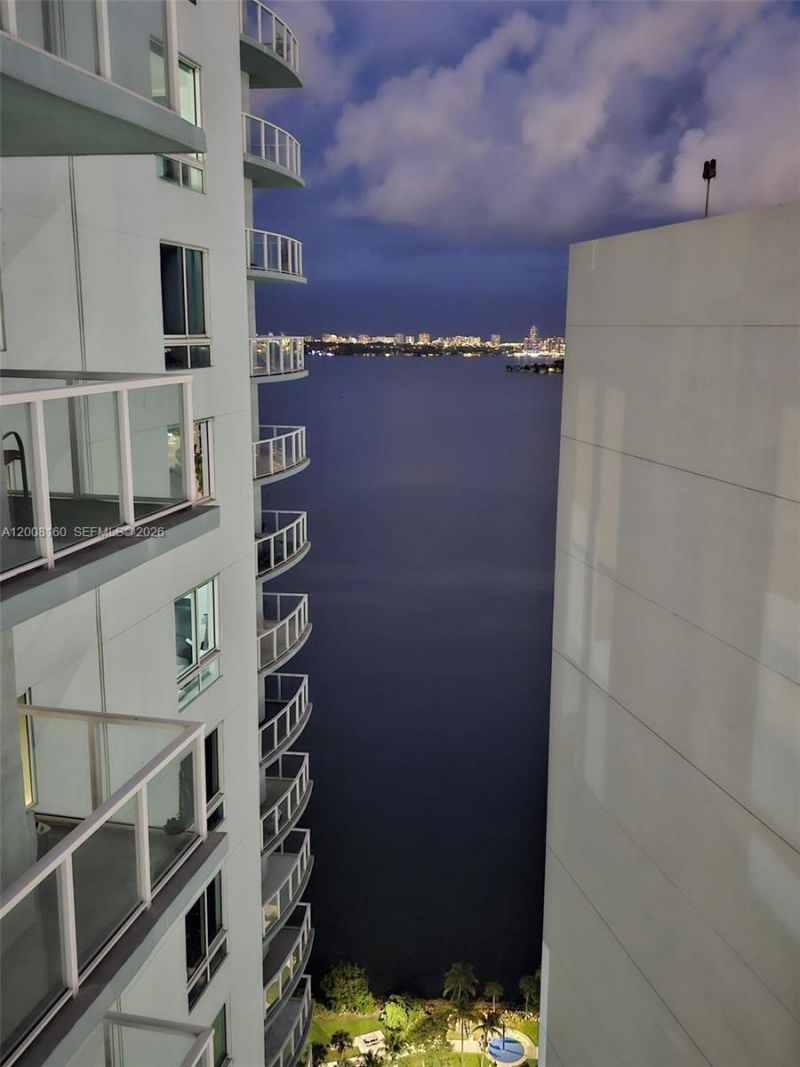 1900 N Bayshore Dr , Unit 4007, Miami, FL 33132 Photo