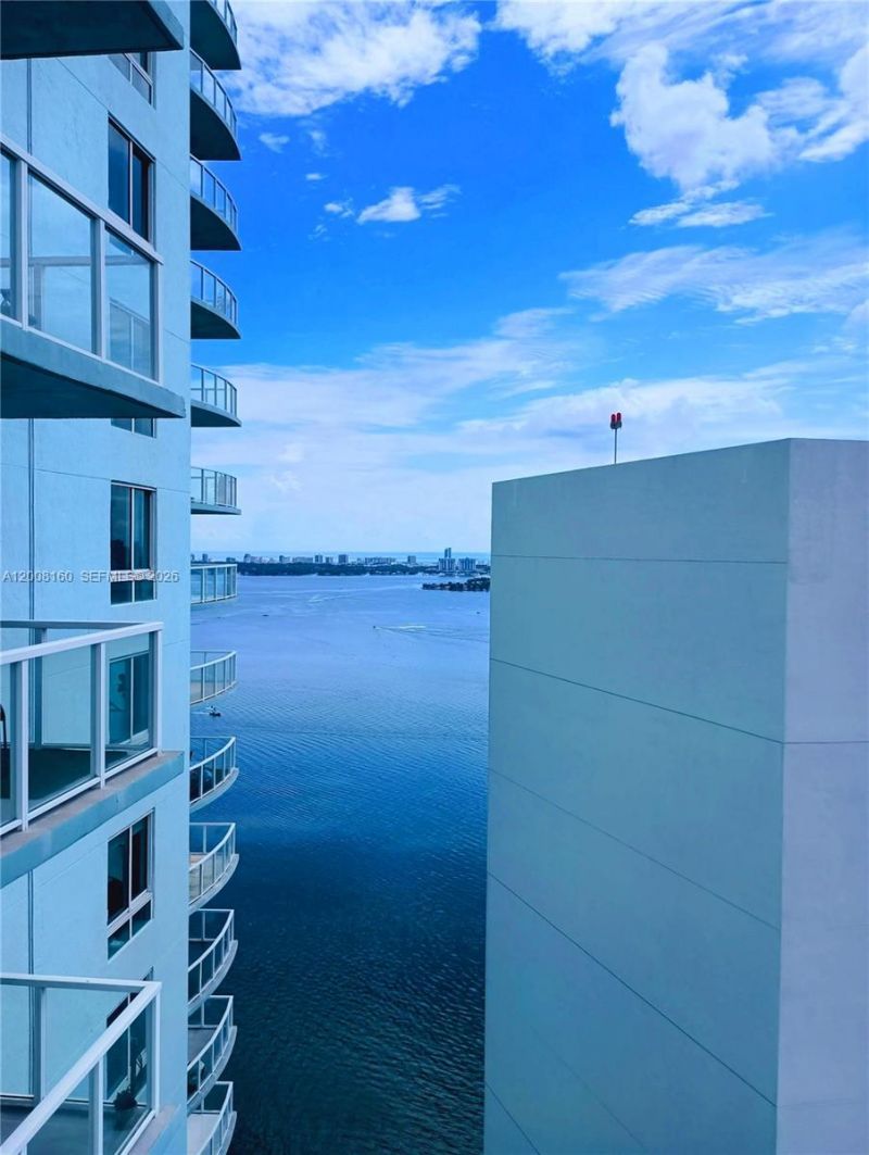 1900 N Bayshore Dr , Unit 4007, Miami, FL 33132 Photo