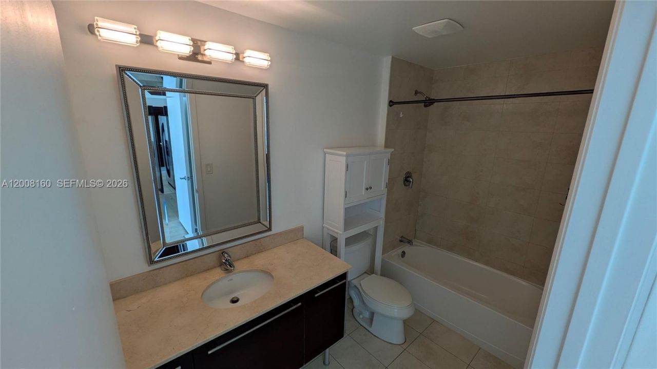 1900 N Bayshore Dr , Unit 4007, Miami, FL 33132 Photo
