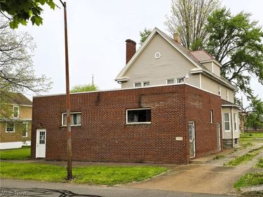229 5th Street, Elyria, OH 44035