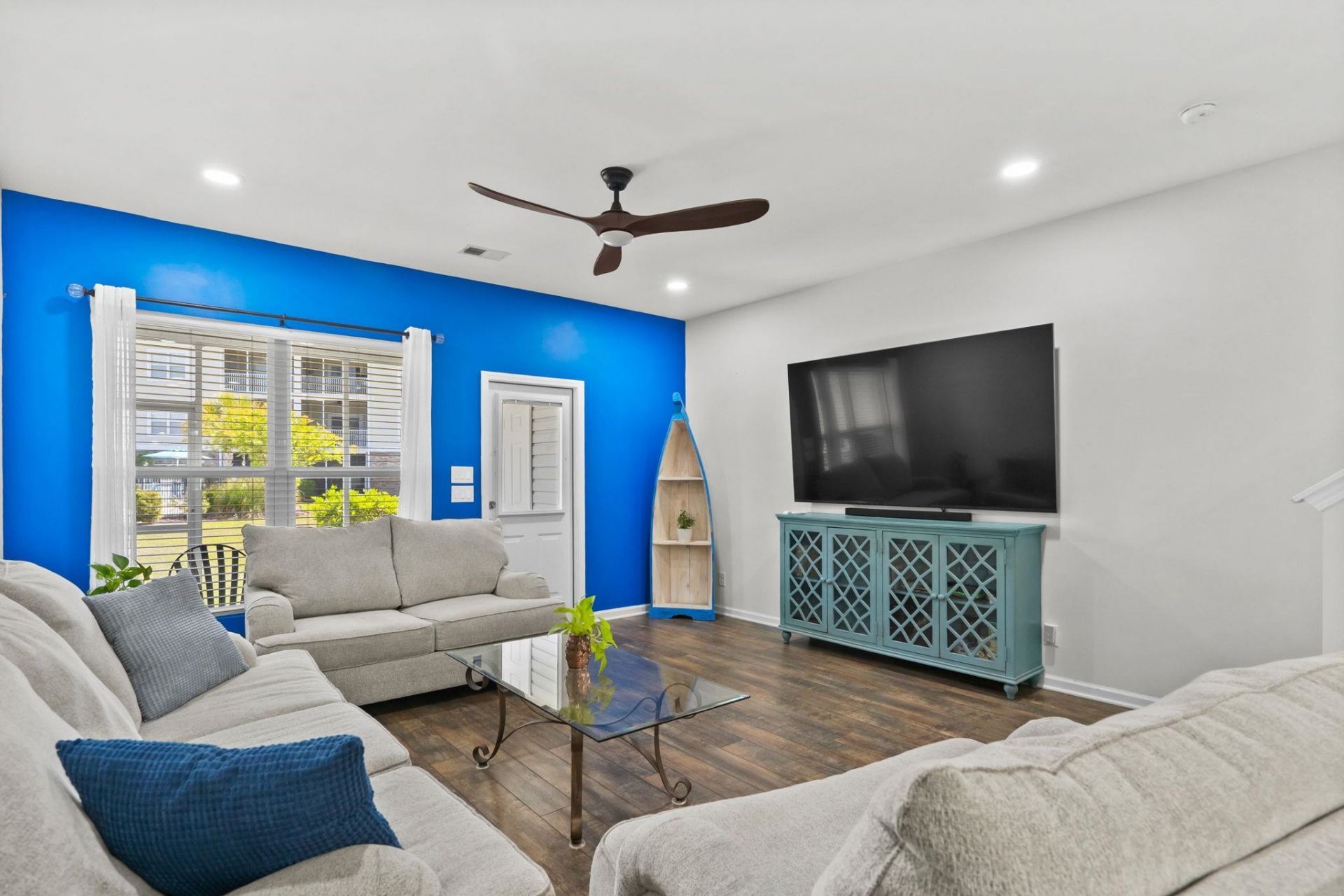 306 Castle Dr.  Photo 13