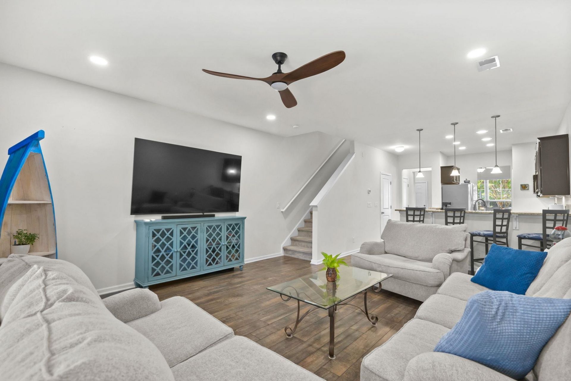 306 Castle Dr.  Photo 14