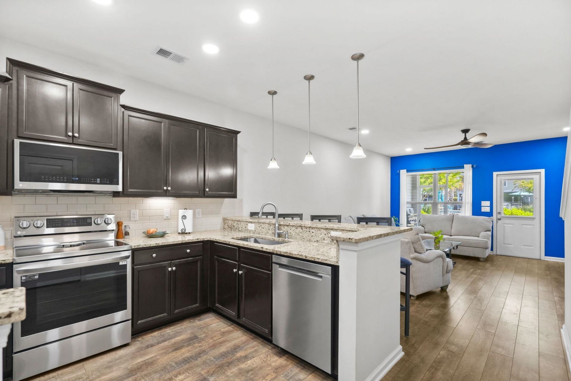 306 Castle Dr.  Photo 18