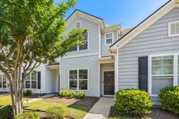 306 Castle Dr.  photo 4