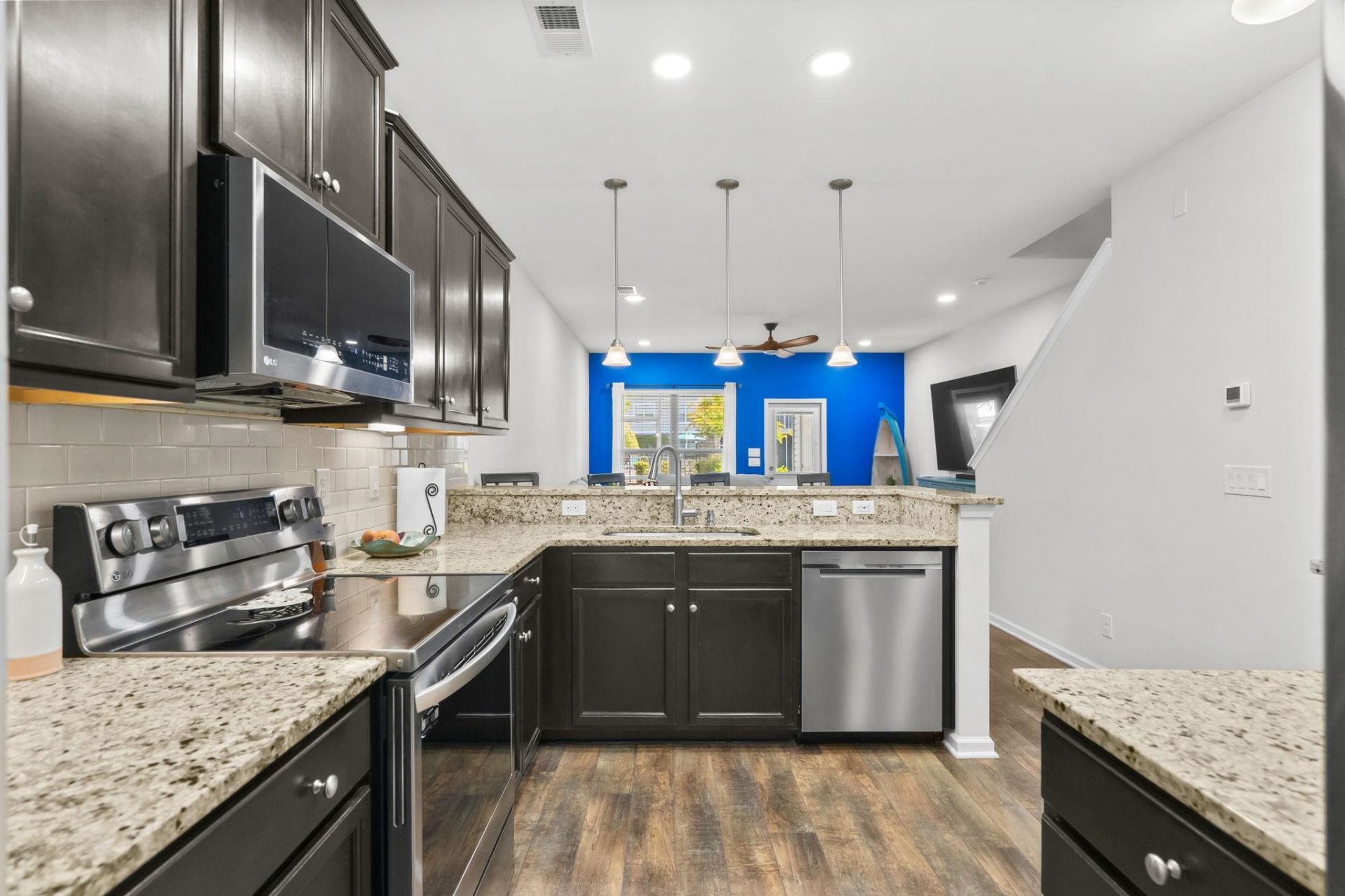 306 Castle Dr.  Photo 22