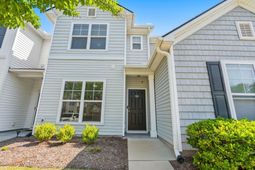 306 Castle Dr.  photo 4