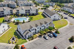 306 Castle Dr.  photo 4