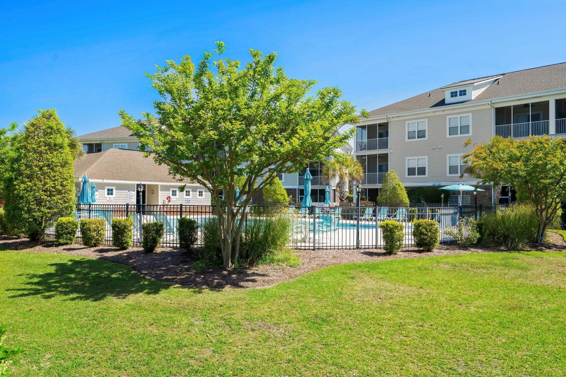 306 Castle Dr.  Photo 40