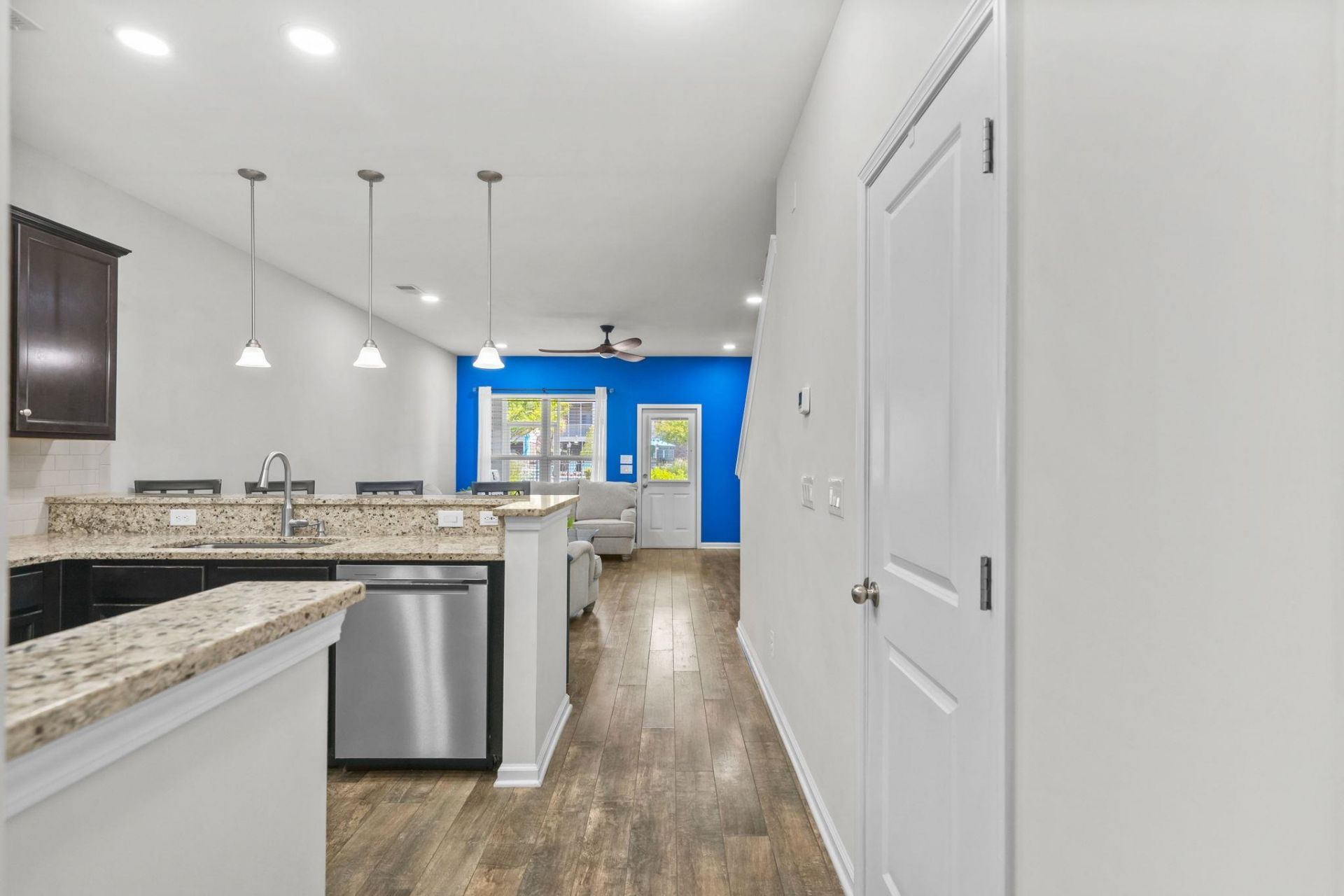 306 Castle Dr.  Photo 9