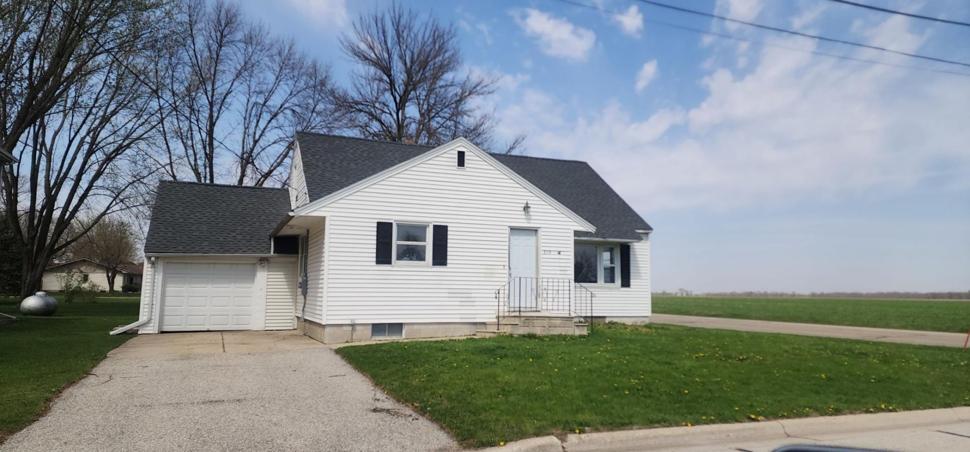 310 Locust Street, Lyle, MN 55953