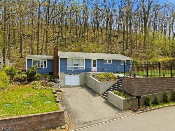 9 Hartung Ave, Riverdale, NJ 07457