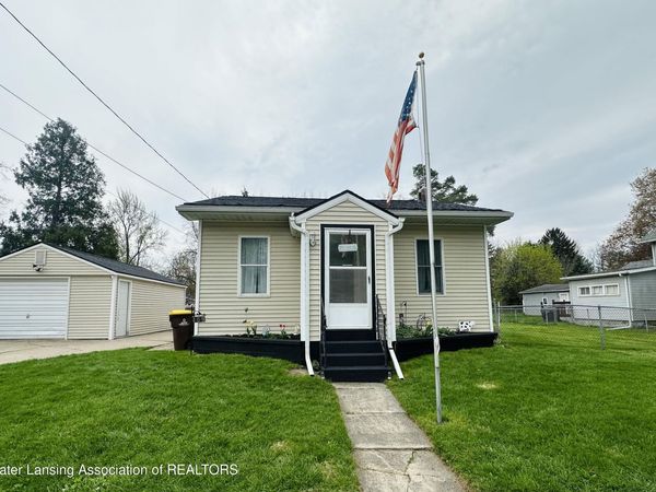 109 Lewis Street, St. Johns, MI 48879