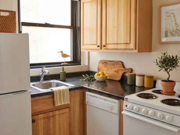 475 Commonwealth Avenue, Unit 304, Boston, MA 02215