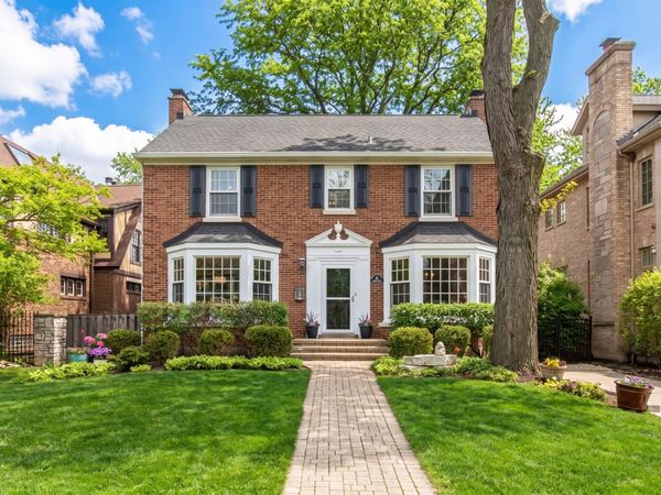 831 S Prospect Avenue , Park Ridge, IL 60068