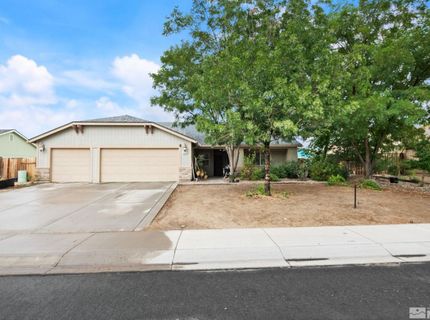 859 Klien Street, Dayton, NV 89403 Photo