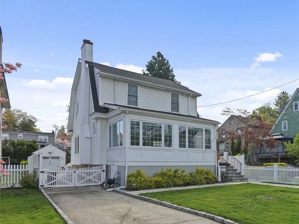 11 Westwood Avenue, New Rochelle, NY 10801