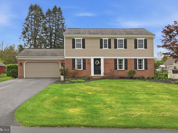 2182 VEUMONT DRIVE, LANCASTER, PA 17601