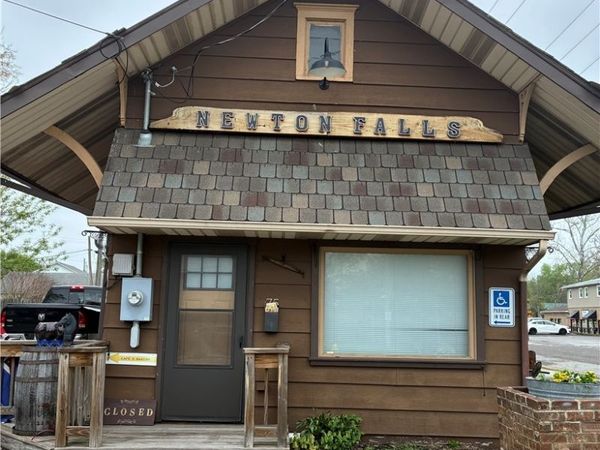 75 E Broad Street , Newton Falls, OH 44444