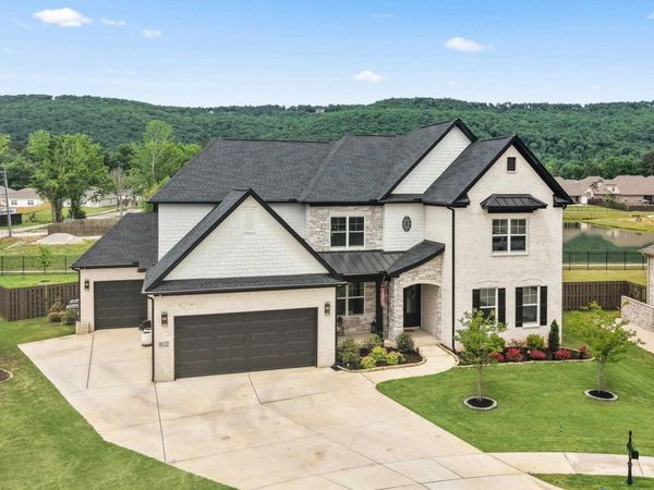 9122 Wagon Pass Way SE, Owens Cross Roads, AL 35763